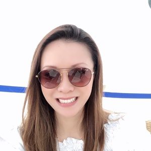 Meet your Posher, Cynthia